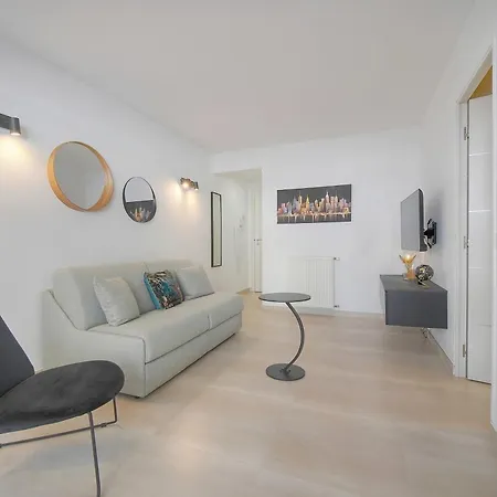 Διαμέρισμα Palais - Ultra Center - 2 Min Sea - Vca *